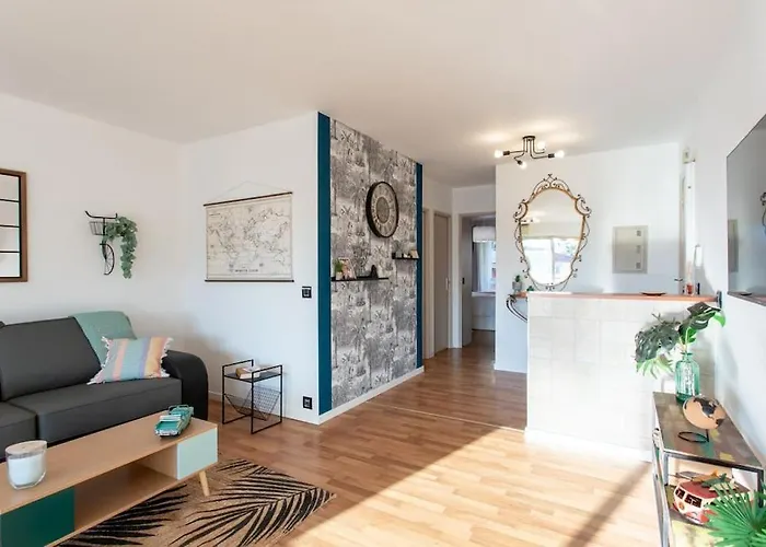 A10 - 1 Bdr Heart Of Juan Les Pins 5 Min Sea - Ac & Balconies