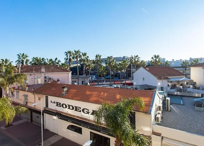 A10 - 1 Bdr Heart Of Juan Les Pins 5 Min Sea - Ac & Balconies