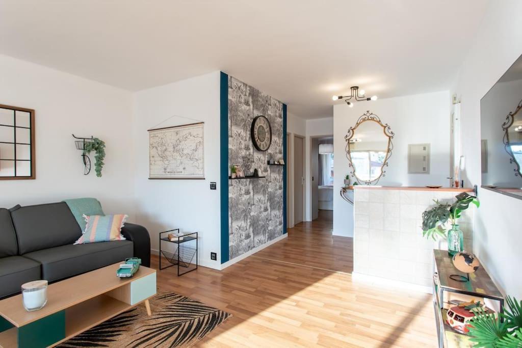 A10 - 1 Bdr Heart Of Juan Les Pins 5 Min Sea - Ac & Balconies Apartment *