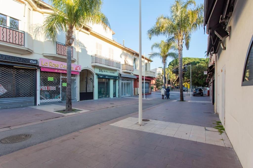 A10 - 1 Bdr Heart Of Juan Les Pins 5 Min Sea - Ac & Balconies Appartement