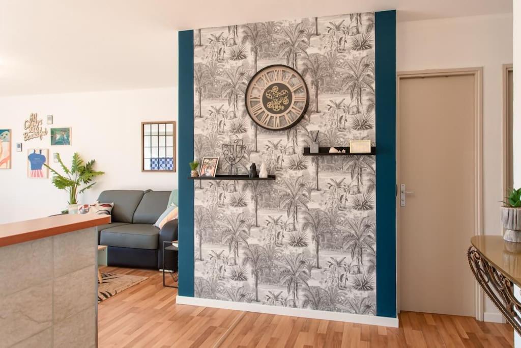A10 - 1 Bdr Heart Of Juan Les Pins 5 Min Sea - Ac & Balconies Apartment Antibes