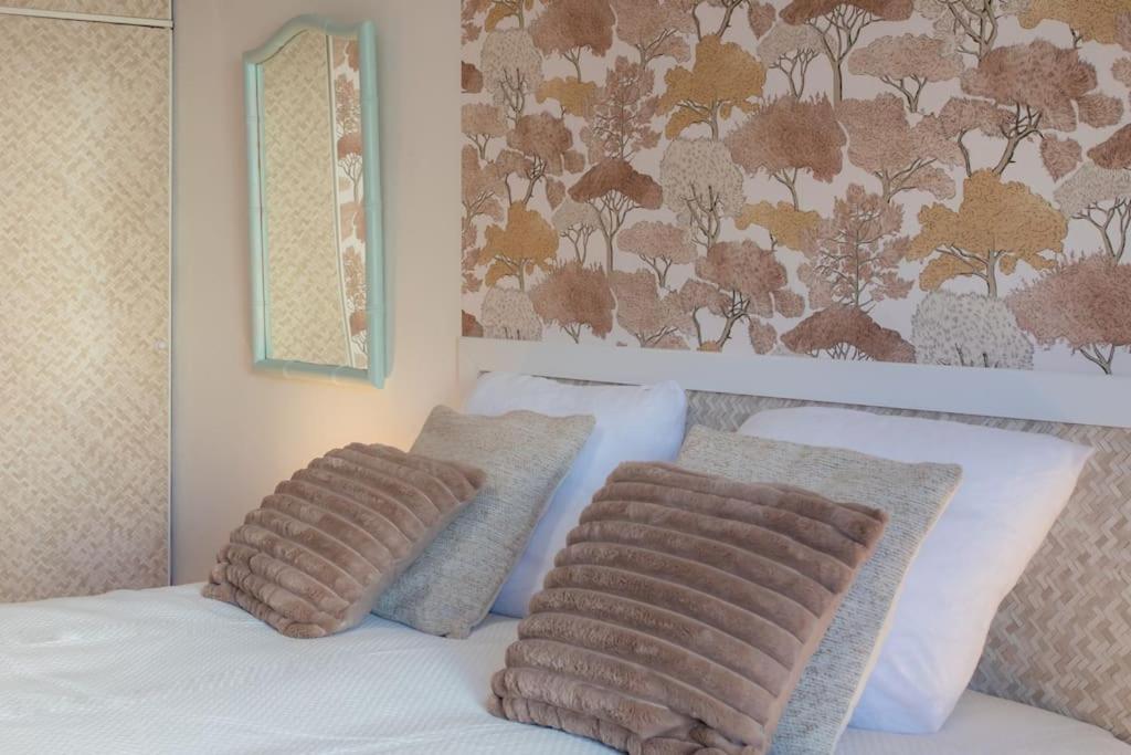 A10 - 1 Bdr Heart Of Juan Les Pins 5 Min Sea - Ac & Balconies Apartment *
