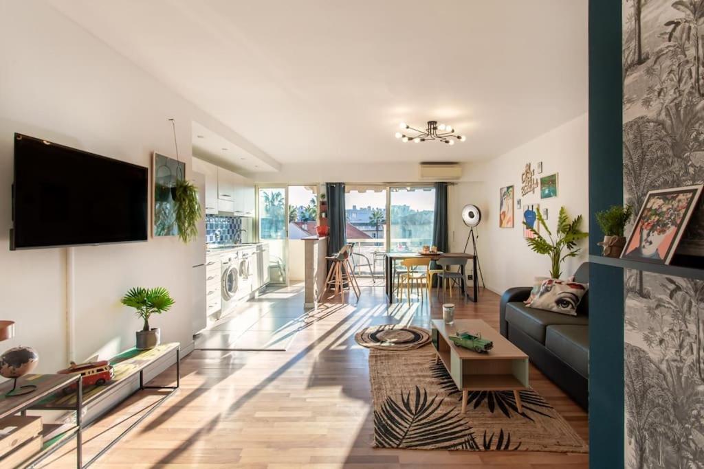 A10 - 1 Bdr Heart Of Juan Les Pins 5 Min Sea - Ac & Balconies Appartement Antibes